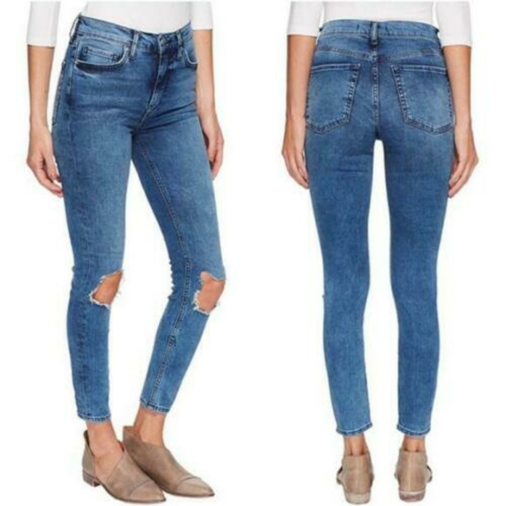 Free People Busted Knee High Rise Jeans Sz 32 EUC!